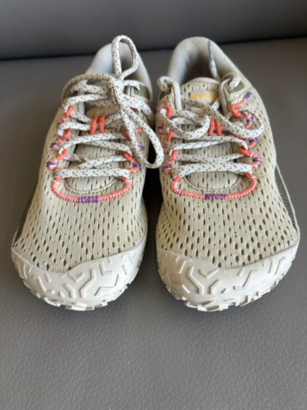 MERRELL Vapor Glove 6 Women's sz 7 US khaki/coyote upper mesh sneakers
